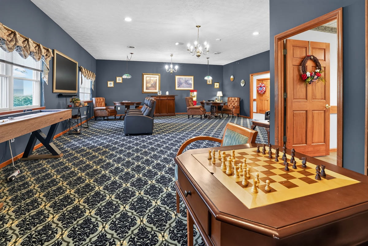 Chess and sitting area at Golden Heights